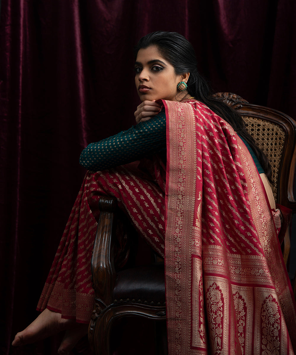 Gajri_Handloom_Pure_Katan_Silk_Banarasi_Saree_with_Ektara_Aada_Jangla_WeaverStory_01