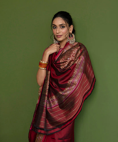 Maroon_Handloom_Ektara_Plain_Pure_Katan_Silk_Banarasi_Saree_With_Jamdani_Border_WeaverStory_01