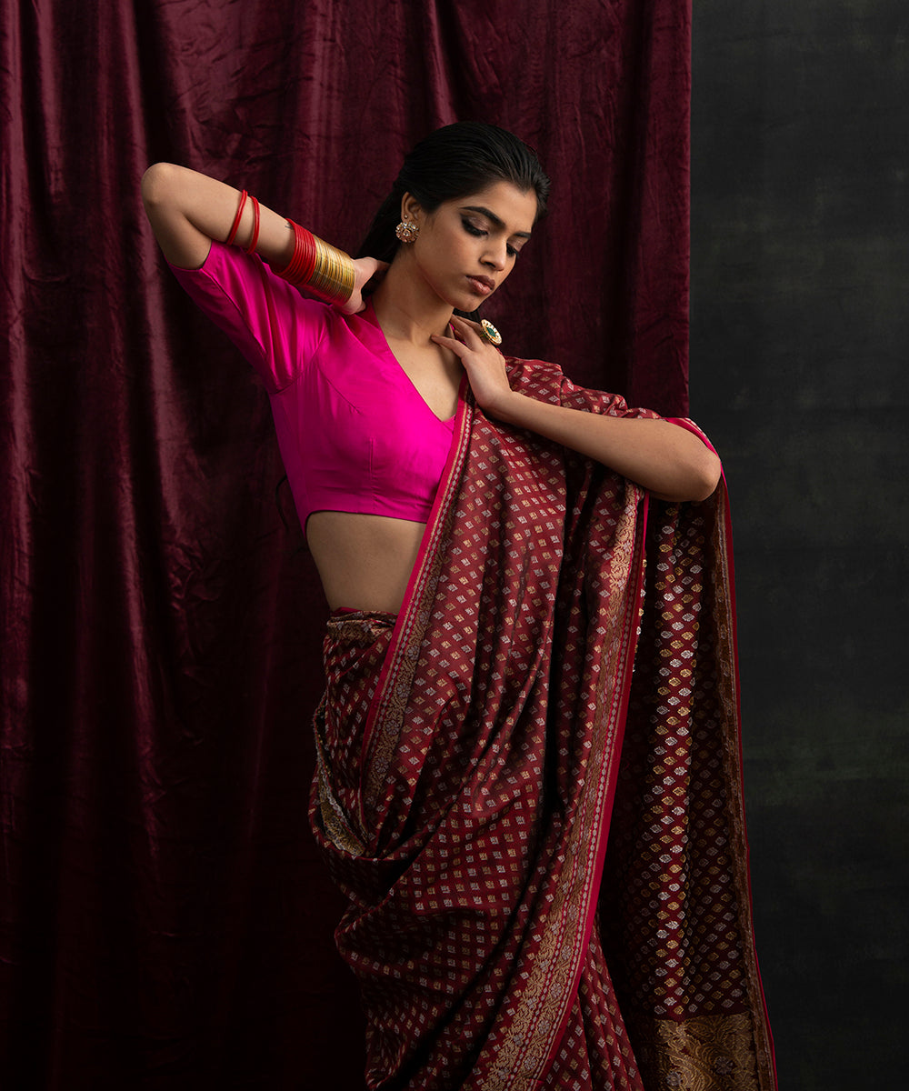 Wine_Handloom_Pure_Katan_Silk_Ektara_Jamdani_Banarasi_Saree_with_Booti_and_Konia_Pallu_WeaverStory_01