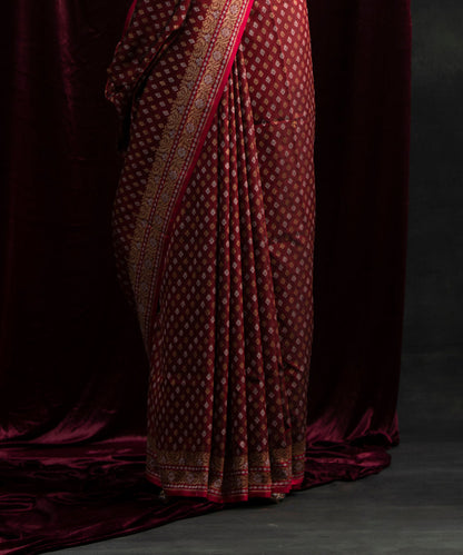 Wine_Handloom_Pure_Katan_Silk_Ektara_Jamdani_Banarasi_Saree_with_Booti_and_Konia_Pallu_WeaverStory_04