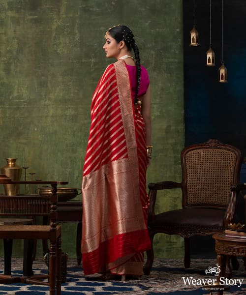 Red_Handloom_Pure_Katan_Silk_Banarasi_Saree_With_Diagonal_Cutwork_Weave_WeaverStory_03