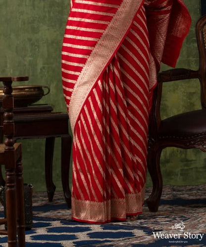 Red_Handloom_Pure_Katan_Silk_Banarasi_Saree_With_Diagonal_Cutwork_Weave_WeaverStory_04