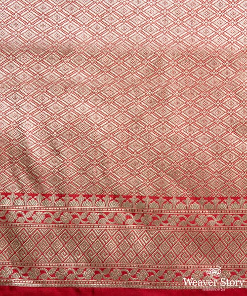 Red_Handloom_Pure_Katan_Silk_Banarasi_Saree_With_Diagonal_Cutwork_Weave_WeaverStory_05