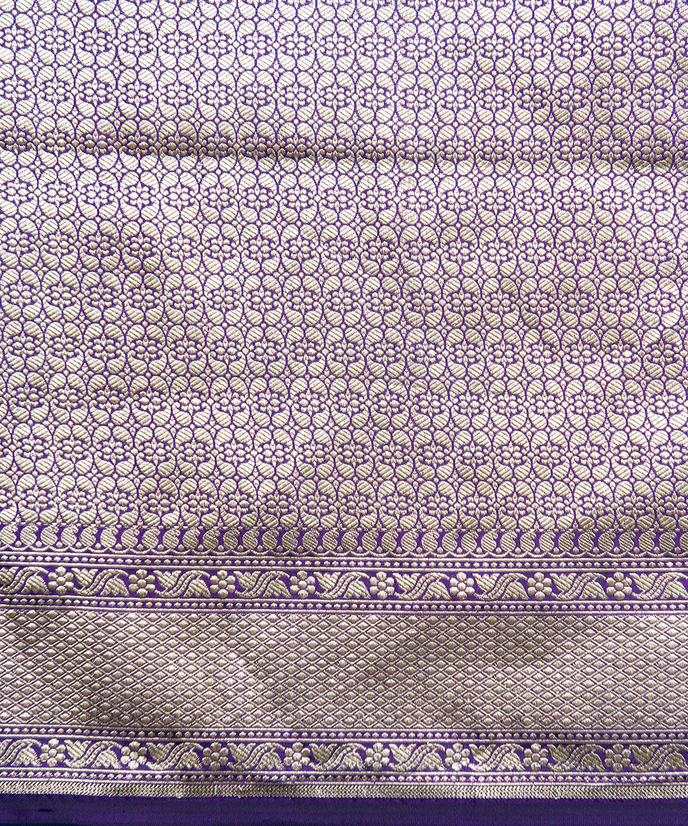 Purple_Handloom_Pure_Katan_Silk_Banarasi_Saree_with_Traditional_Mughal_Booti_WeaverStory_05