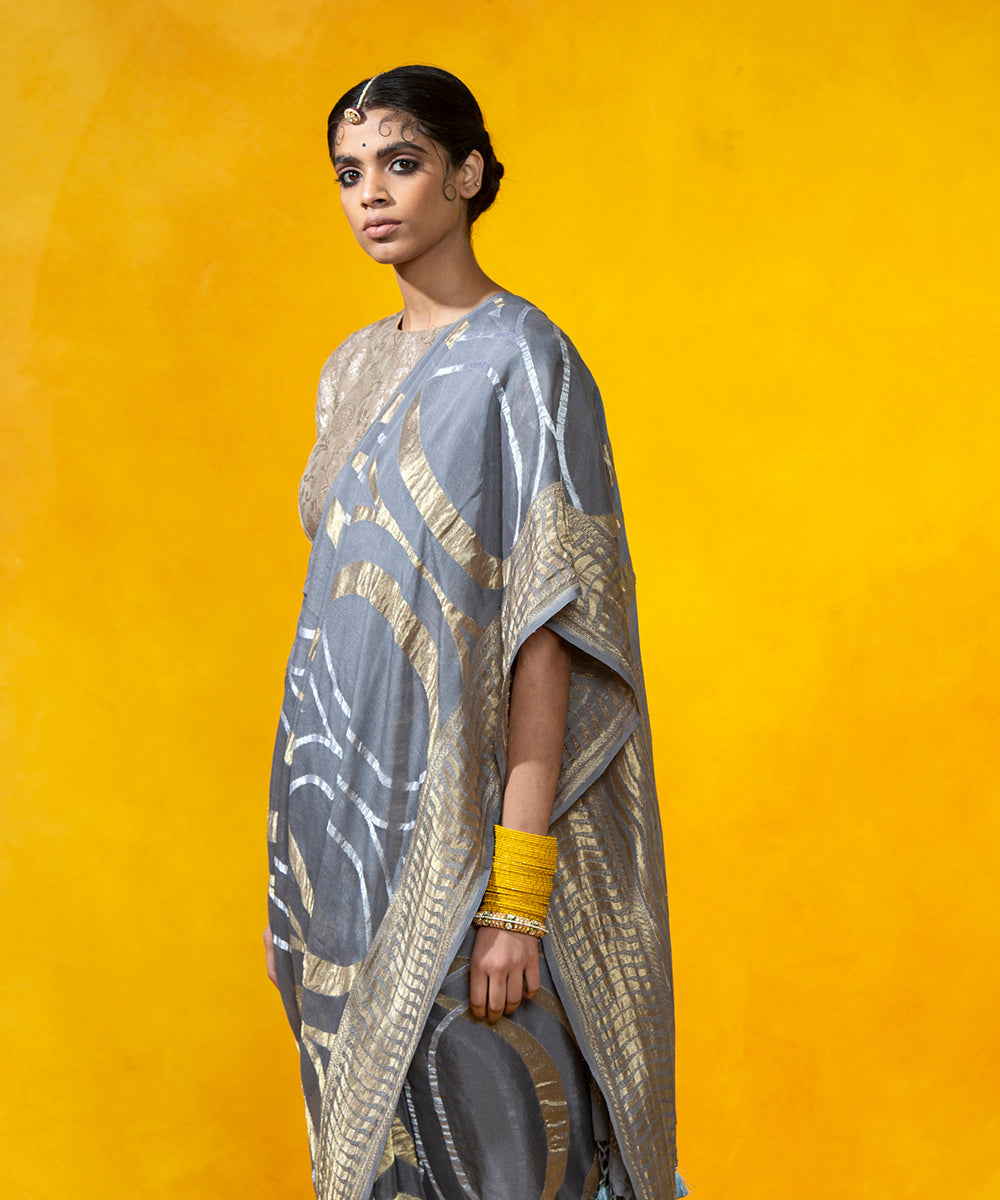 Handloom_Grey_Sona_Rupa_Jangla_saree_in_Banarasi_Georgette_with_Zari_Border_WeaverStory_01