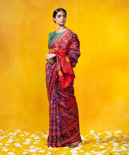 Purple_And_Red_Handloom_Mulberry_Fish_Motif_Ikat_Patola_Saree_With_Red_Border_WeaverStory_02