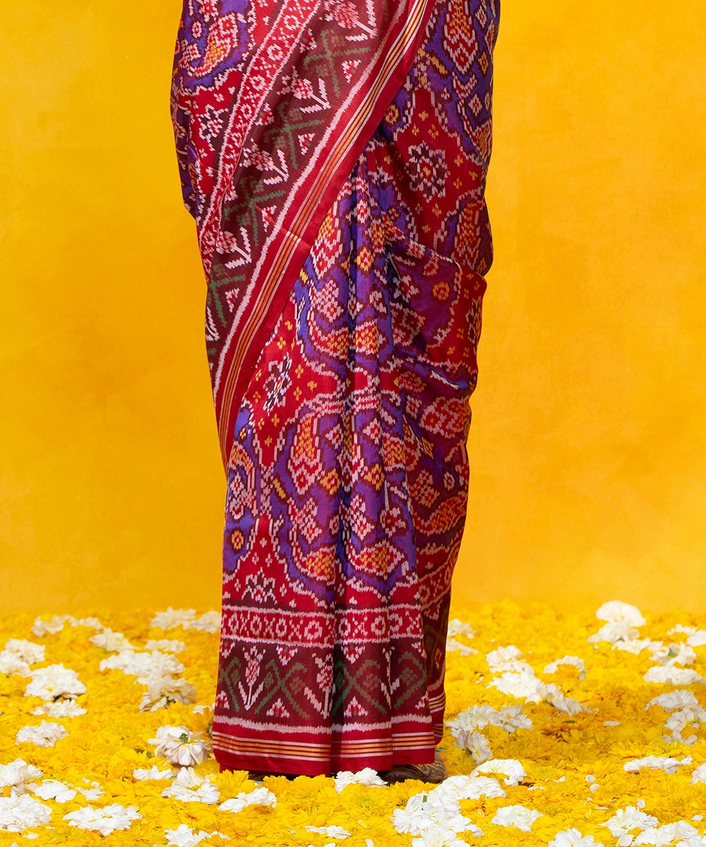 Purple_And_Red_Handloom_Mulberry_Fish_Motif_Ikat_Patola_Saree_With_Red_Border_WeaverStory_03