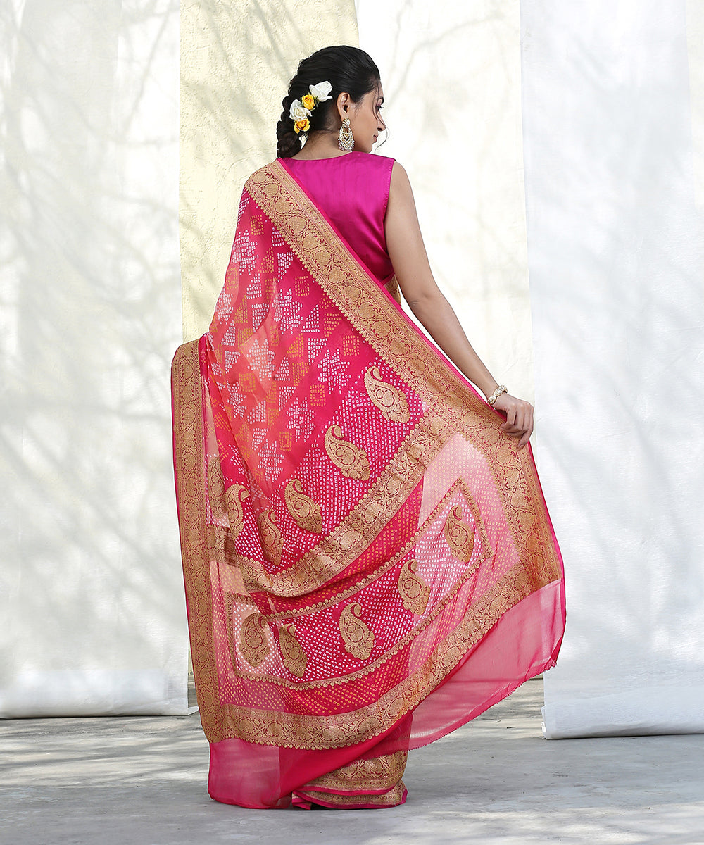 Handloom_Pink_And_Peach_Banarasi_Bandhej_Saree_with_Kadhwa_Booti_WeaverStory_03