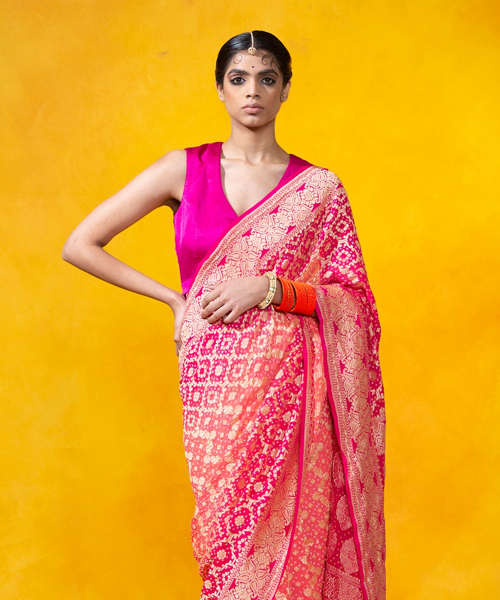 Handloom_Dual_Tone_Peach_and_Pink_Georgette_Banarasi_Bandhej_Saree_With_Cutwork_Weave_WeaverStory_01