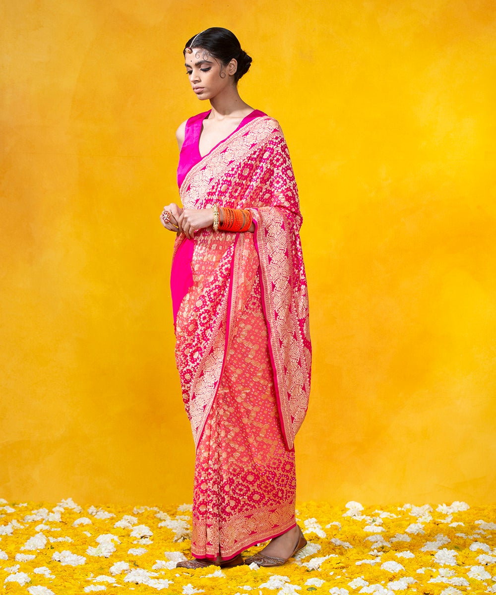 Handloom_Dual_Tone_Peach_and_Pink_Georgette_Banarasi_Bandhej_Saree_With_Cutwork_Weave_WeaverStory_02