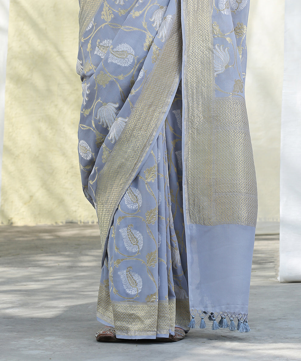 Light_Grey_Handloom_Sona_Rupa_Banarasi_Georgette_Saree_with_Jaal_WeaverStory_04