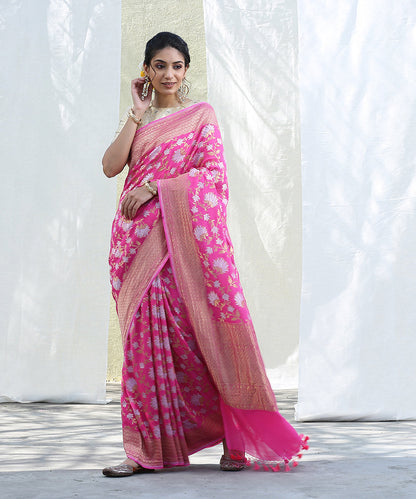 Rose_Pink_Handloom_Sona_Rupa_Banarasi_Georgette_Jangla_Saree_With_Lotus_Flower_Motifs_WeaverStory_02