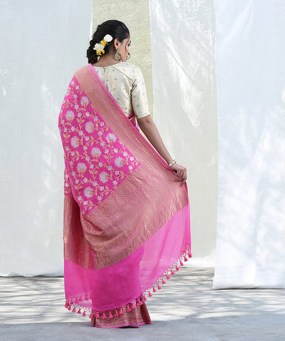 Rose_Pink_Handloom_Sona_Rupa_Banarasi_Georgette_Jangla_Saree_With_Lotus_Flower_Motifs_WeaverStory_03