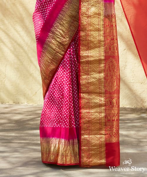 Handloom_Hot_Pink_Kanjivaram_Saree_With_Red_And_Gold_Zari_Border_And_Bandhani_Work_WeaverStory_04