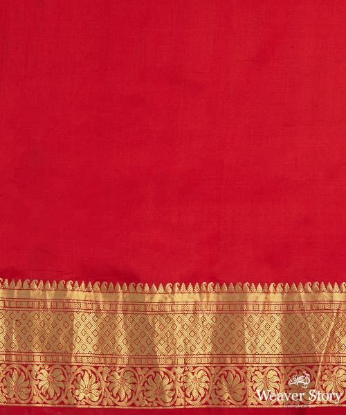 Handloom_Hot_Pink_Kanjivaram_Saree_With_Red_And_Gold_Zari_Border_And_Bandhani_Work_WeaverStory_05