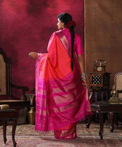 Handloom_Pink_And_Orange_Check_Pure_Silk_Kanjivaram_Saree_With_Purple_Border_WeaverStory_03