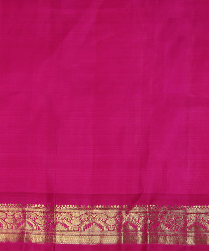 Handloom_Pink_And_Orange_Check_Pure_Silk_Kanjivaram_Saree_With_Purple_Border_WeaverStory_05