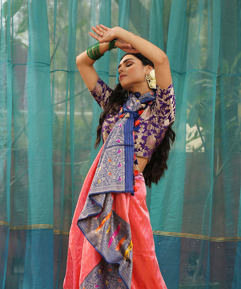 Handloom_Pink_And_Orange_Brocade_Pure_Katan_Silk_Shikargah_Banarasi_Saree_With_Blue_Meenakari_Border_WeaverStory_01