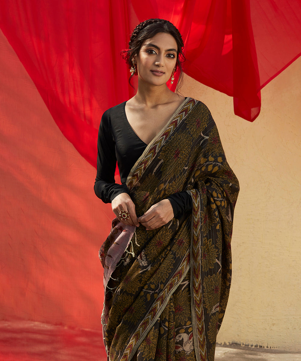 Black_and_Olive_Green_Handloom_Pure_Cotton_Saree_With_Hand_Painted_Kalamkari_And_Small_Birds_WeaverStory_01