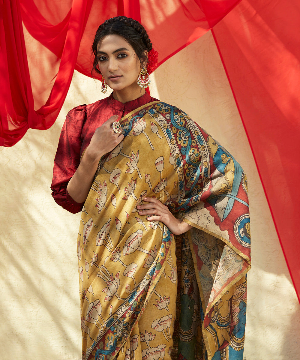 Handloom_Mustard_Pure_Chanderi_Cotton_Silk_Saree_With_All_Over_Lotus_Flower_Motifs_and_Krishna_On_Pallu_WeaverStory_01