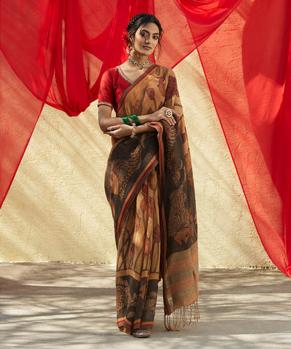 Brown_Handloom_Pure_Linen_Saree_With_Hand_Painted_Kalamkari_And_Lotus_Flowers_And_Fishes_Drawn_On_Border_WeaverStory_02