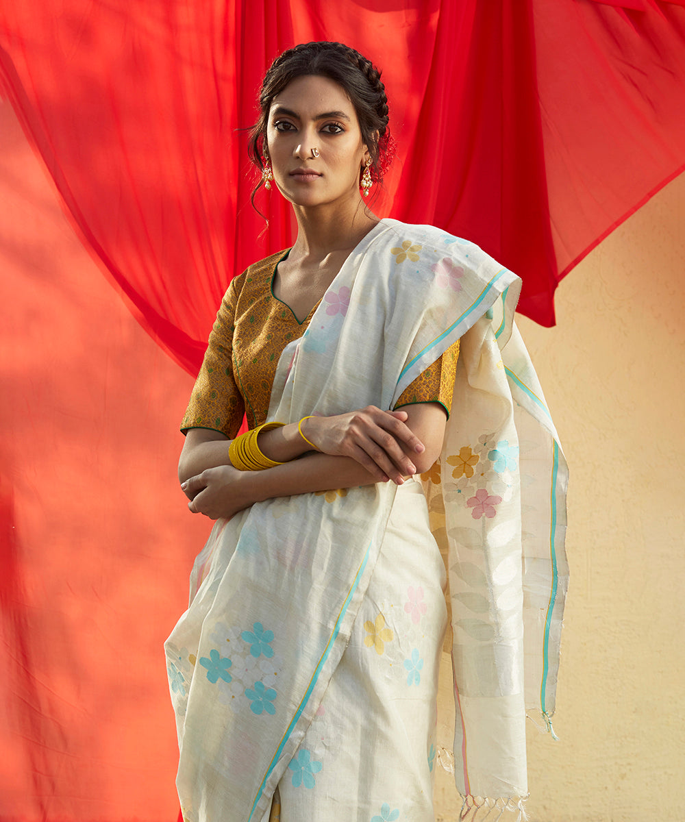 Handloom_White_Pure_Moonga_Tissue_Silk_Saree_With_Pink_And_Blue_Floral_Jamdani_Weave_WeaverStory_01