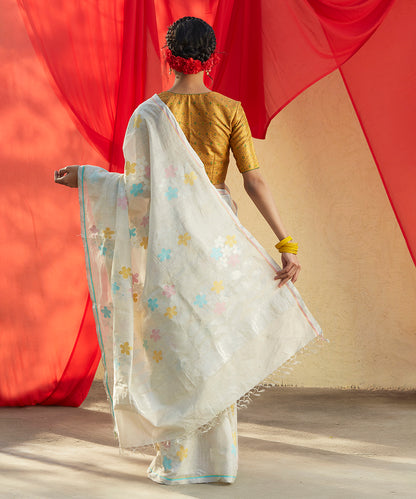 Handloom_White_Pure_Moonga_Tissue_Silk_Saree_With_Pink_And_Blue_Floral_Jamdani_Weave_WeaverStory_03
