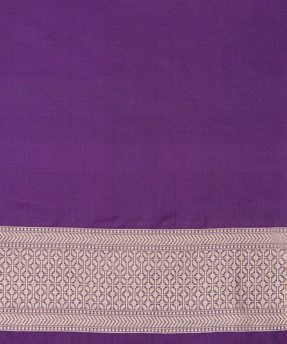 Purple_Handloom_Pure_Katan_Silk_Sona_Rupa_Banarasi_Saree_with_Cutwork_Jaal_WeaverStory_05