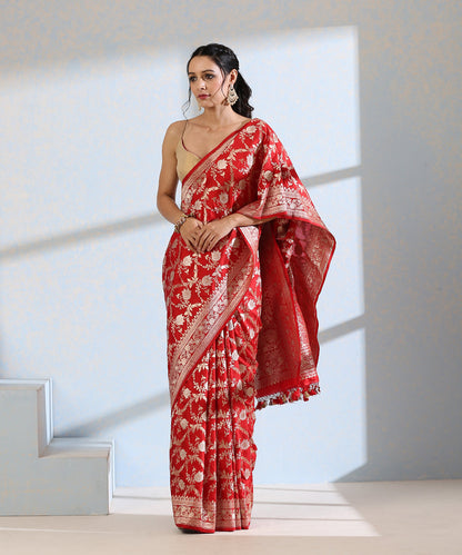 Red_Handloom_Pure_Katan_Silk_Sona_Rupa_Banarasi_Saree_With_Floral_Jaal_WeaverStory_02