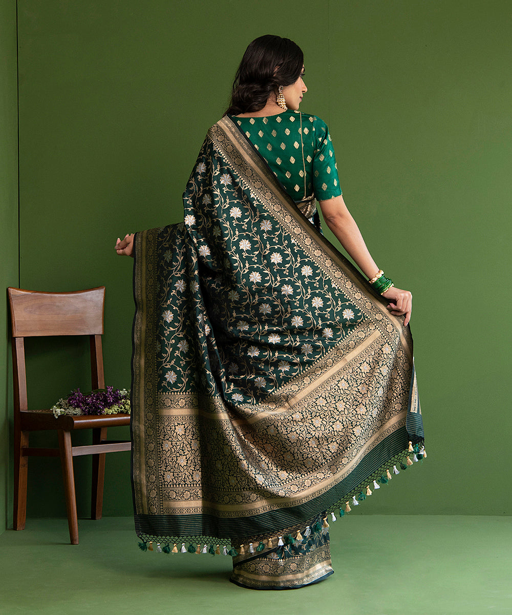 Bottle_Green_Handloom_Pure_Katan_Silk_Banarasi_Saree_Sona_Rupa_Jaal_WeaverStory_03