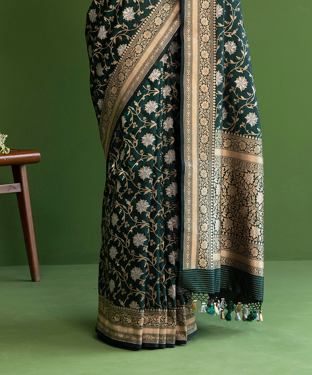 Bottle_Green_Handloom_Pure_Katan_Silk_Banarasi_Saree_Sona_Rupa_Jaal_WeaverStory_04