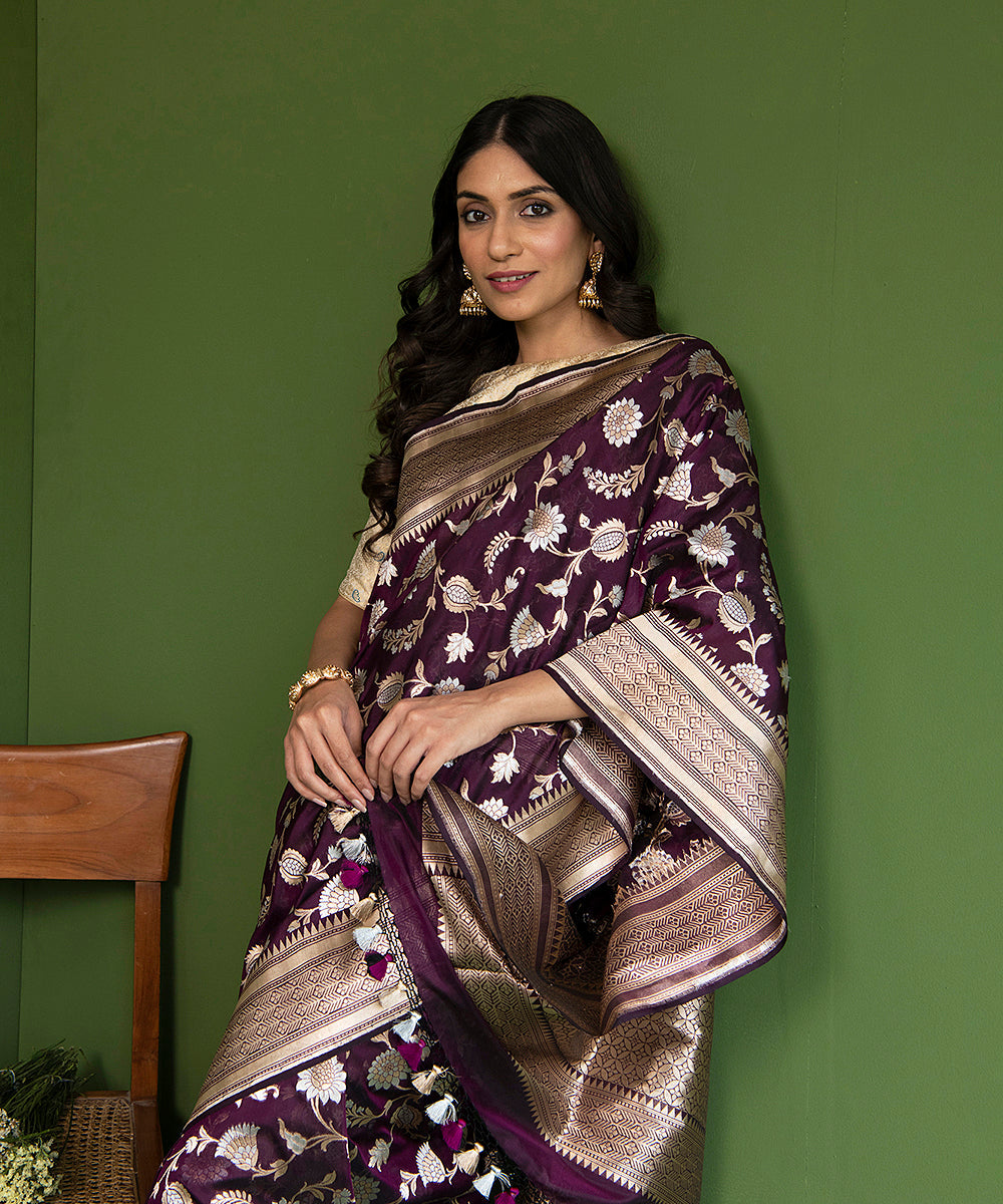 Wine_Handloom_Sona_Rupa_Pure_Katan_Silk_Banarasi_Jangla_Saree_With_Pomegranate_Flowers_WeaverStory_01