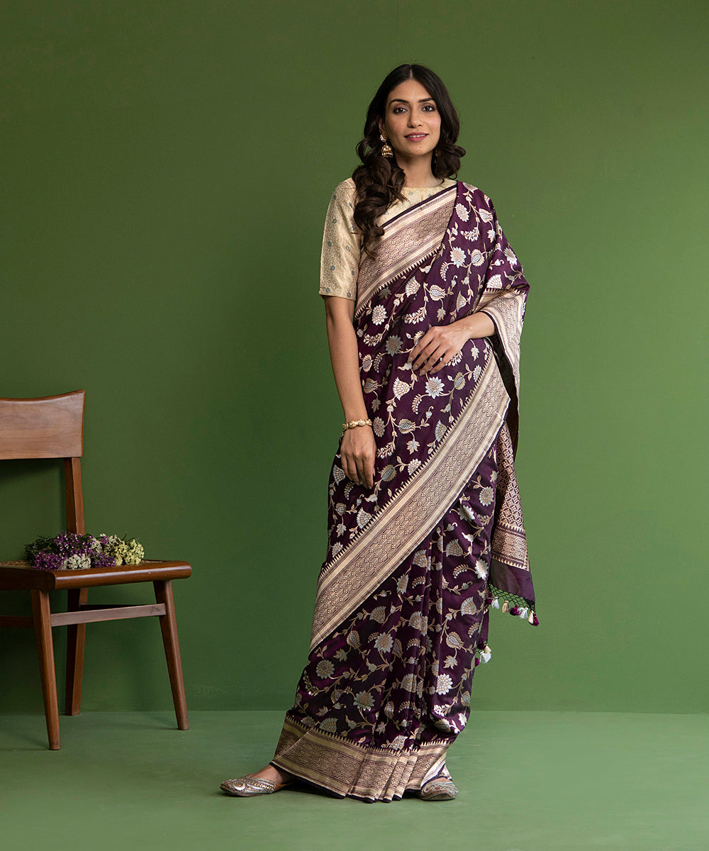 Wine_Handloom_Sona_Rupa_Pure_Katan_Silk_Banarasi_Jangla_Saree_With_Pomegranate_Flowers_WeaverStory_02