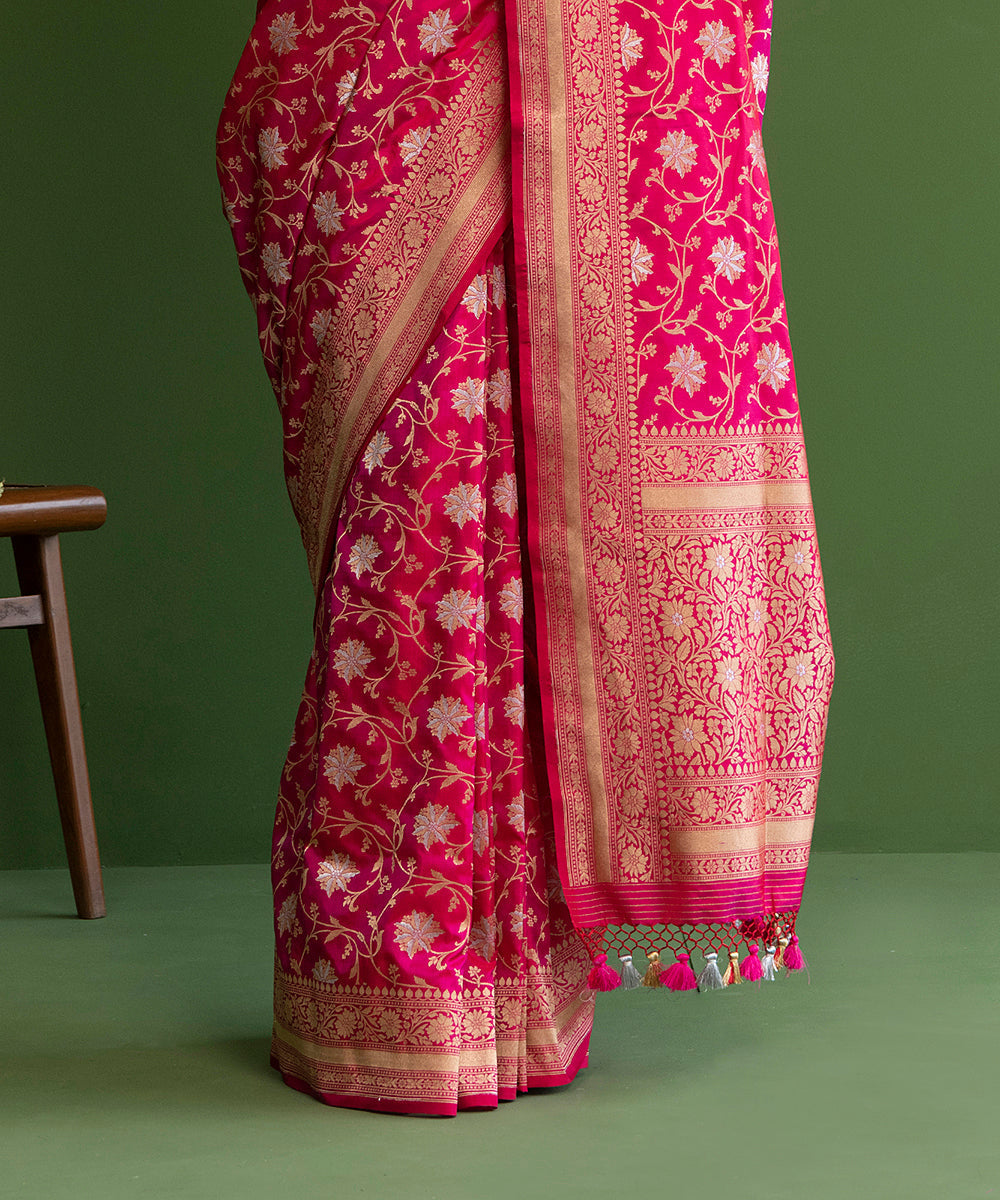 Handloom_Hot_Pink_Pure_Katan_Silk_Banarasi_Saree_with_Sona_Rupa_Cutwork_Jaal_WeaverStory_04