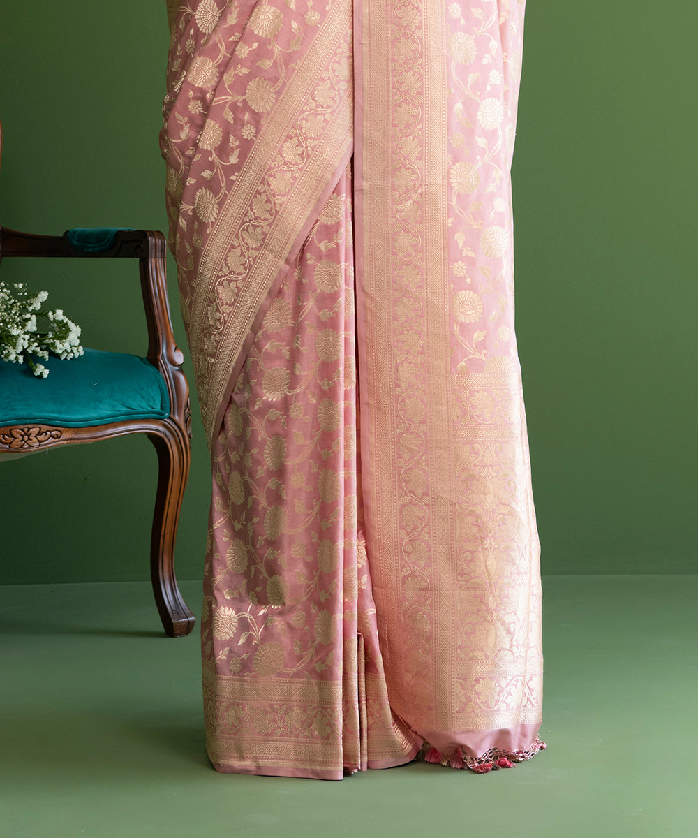 Handloom_Light_Pink_Pure_Katan_Silk_Banarasi_Saree_with_Cutwork_Jangla_WeaverStory_04