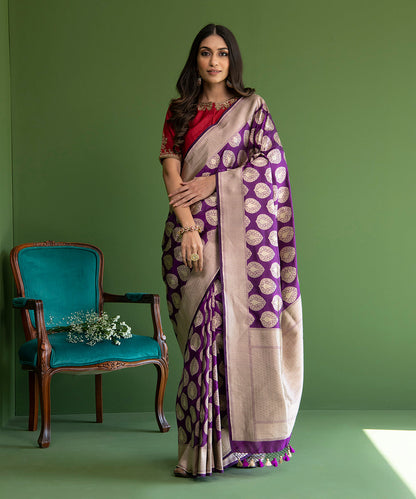 Handloom_Purple_Dual_Tone_Pure_Katan_Silk_Banarasi_Saree_with_Mughal_Boota_WeaverStory_02