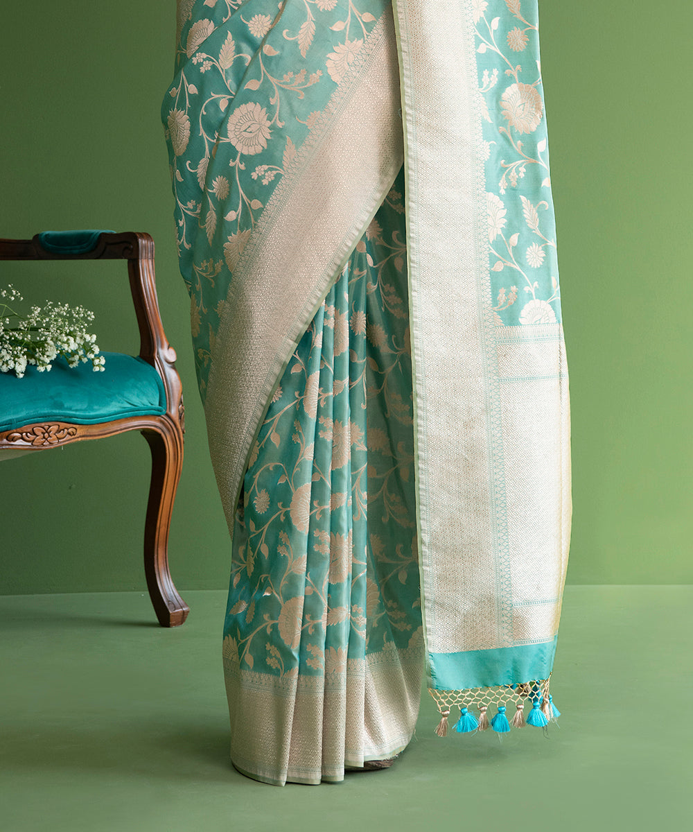 Light_Blue_Handloom_Pure_Katan_Silk_Banarasi_Saree_with_Cutwork_Jaal_WeaverStory_04