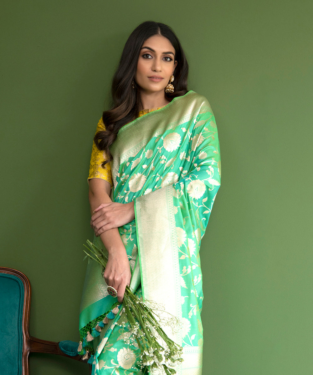 Handloom_Aqua_Green_Pure_Katan_Silk_Banarasi_Saree_with_Jaal_WeaverStory_01