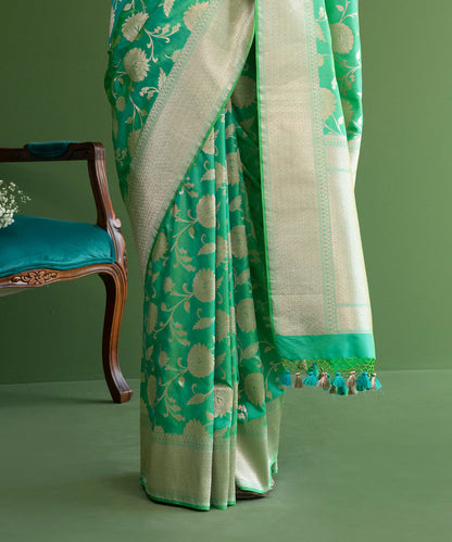 Handloom_Aqua_Green_Pure_Katan_Silk_Banarasi_Saree_with_Jaal_WeaverStory_04