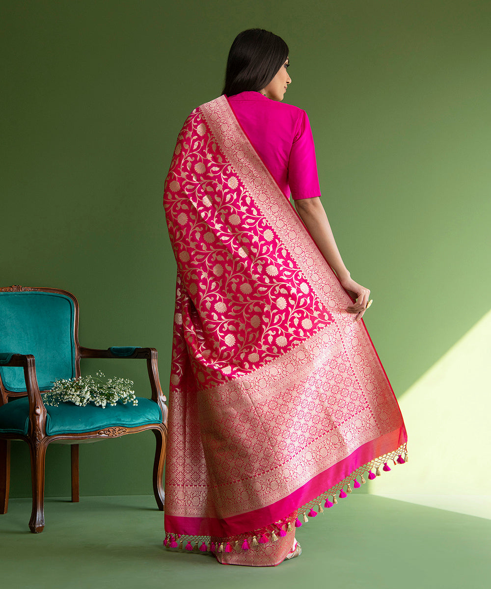 Hot_Pink_Handloom_Banarasi_Saree_with_Small_Floral_Jaal_WeaverStory_03