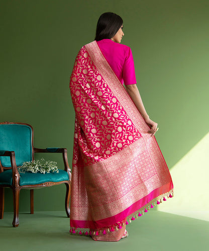 Hot_Pink_Handloom_Banarasi_Saree_with_Small_Floral_Jaal_WeaverStory_03