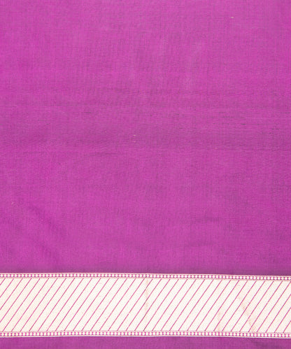 Handloom_Purple_Pure_Katan_Silk_Banarasi_Saree_with_Small_Floral_Jaal_WeaverStory_05