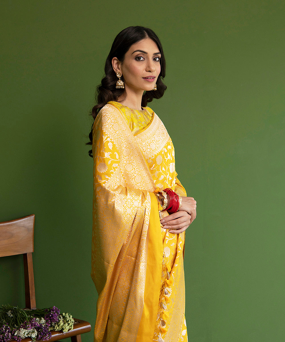 Handloom_Mustard_Katan_Silk_Banarasi_Saree_with_Small_Floral_Cutwork_Jaal_WeaverStory_01