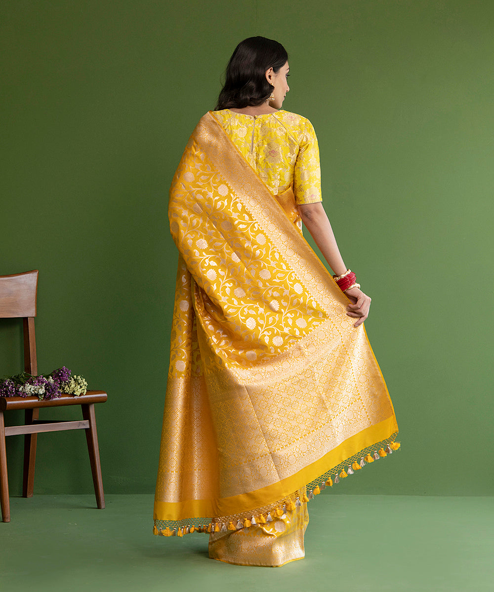 Handloom_Mustard_Katan_Silk_Banarasi_Saree_with_Small_Floral_Cutwork_Jaal_WeaverStory_03