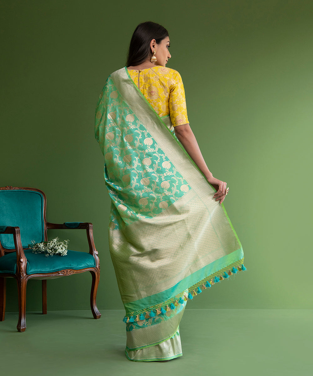 Handloom_Aqua_Green_Pure_Katan_Silk_Banarasi_Saree_with_Cutwork_Floral_Jaal_WeaverStory_03