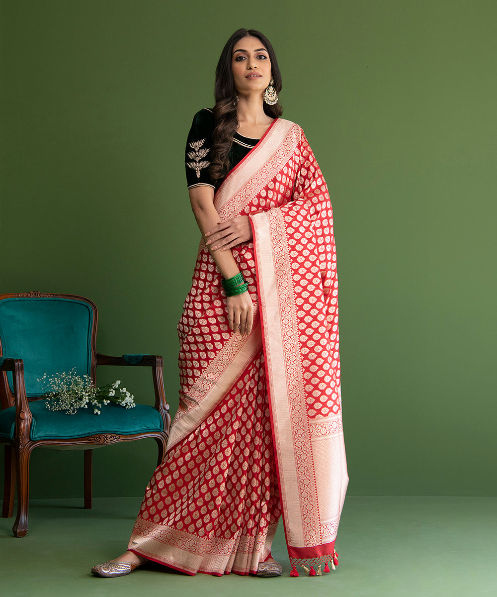 Red_Handloom_Pure_Katan_Silk_Banarasi_Saree_with_Small_Mughal_Booti_WeaverStory_02