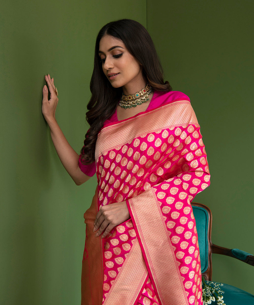 Pink_Handloom_Small_Pure_Katan_Silk_Banarasi_Saree_with_Cutwork_Morpankhi_Boota_WeaverStory_01