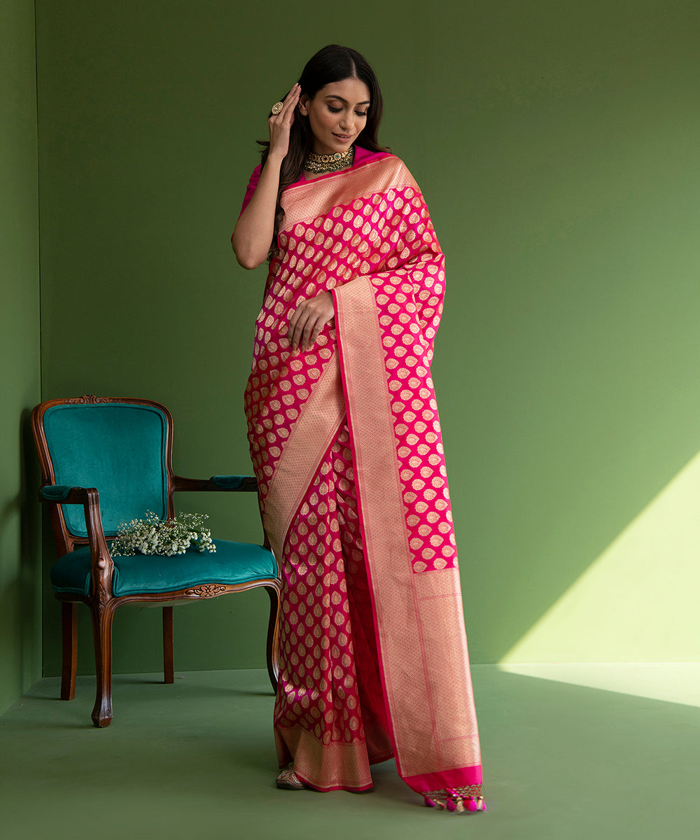 Pink_Handloom_Small_Pure_Katan_Silk_Banarasi_Saree_with_Cutwork_Morpankhi_Boota_WeaverStory_02