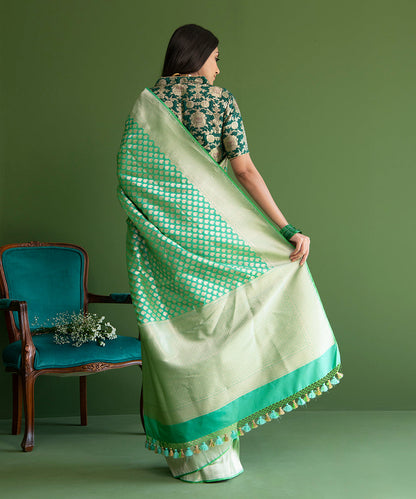 Handloom_Aqua_Green_Pure_Katan_Silk_Banarasi_Saree_with_Cutwork_Small_Paisley_Boota_WeaverStory_03