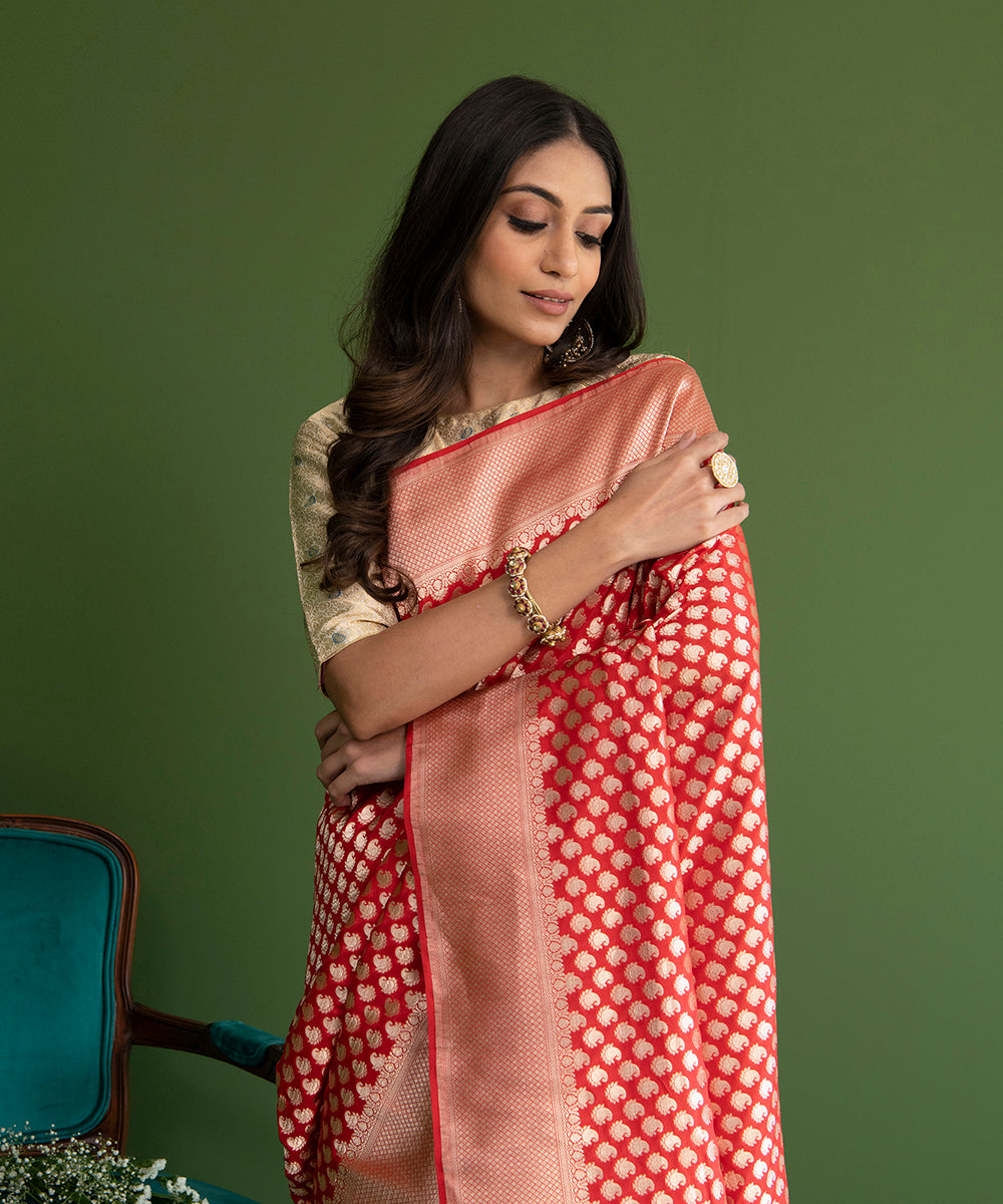 Red_Handloom_Pure_Katan_Silk_Banarasi_Saree_with_Small_Paisley_Boota_WeaverStory_01